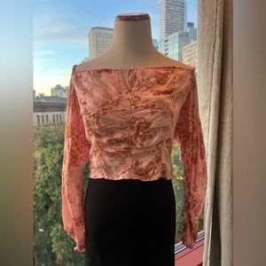 Floral scrunch - ruched women’s long sleeve top - blouse never worn.